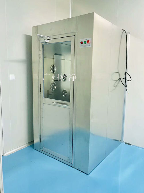 微生物潔凈室風(fēng)淋室安裝現(xiàn)場 微生物潔凈室風(fēng)淋室安裝現(xiàn)場